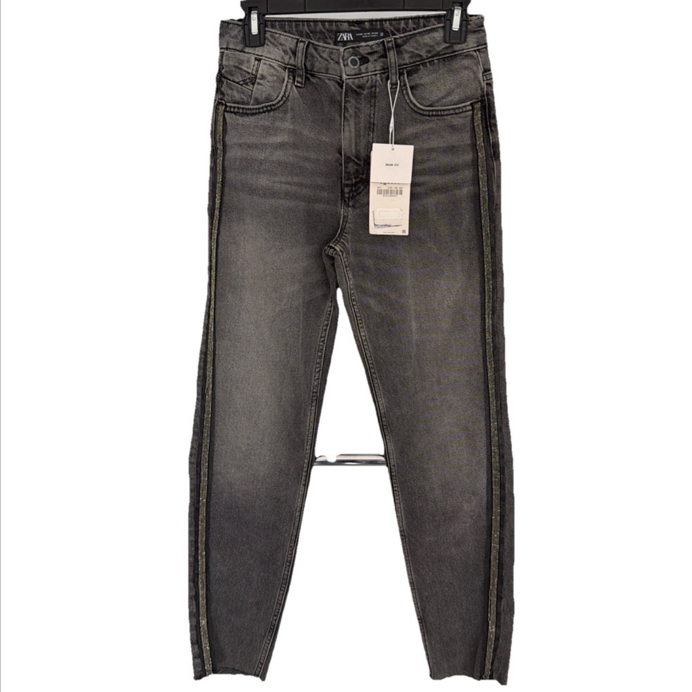 Zara Light Wash Black Denim Jeans w/ Side Stripe Gems & Raw Hem Women’s Size 2